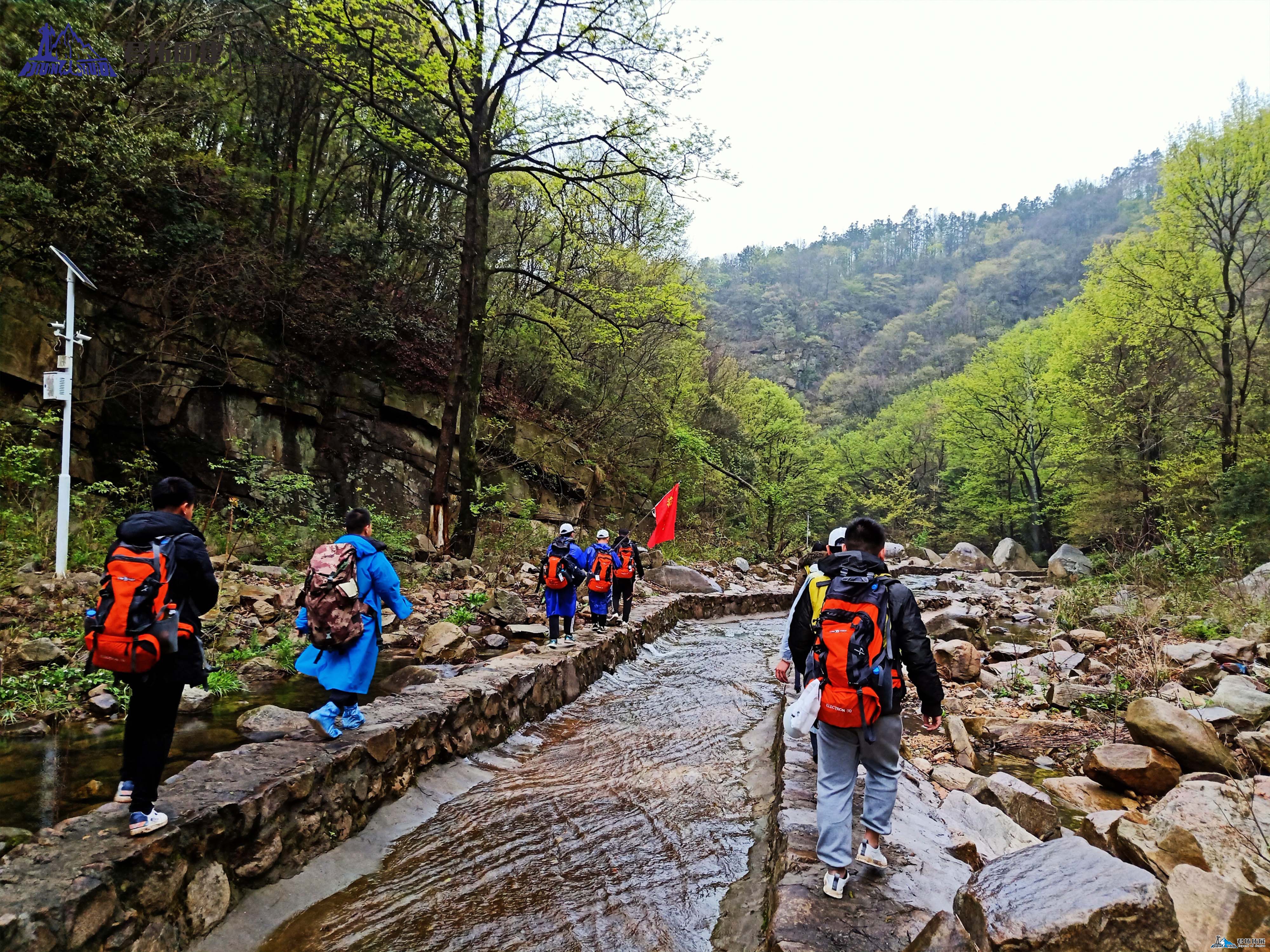 湖南強(qiáng)賁大別山45公里徒步